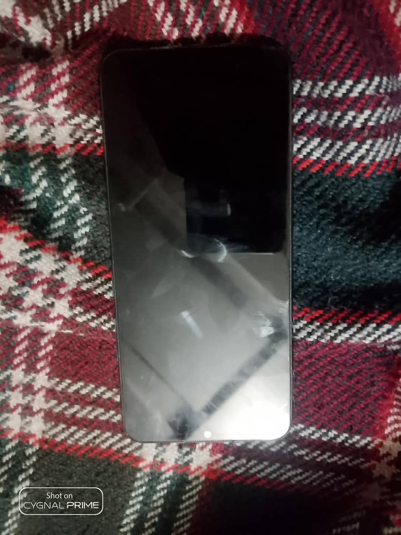 Realme C25 0
