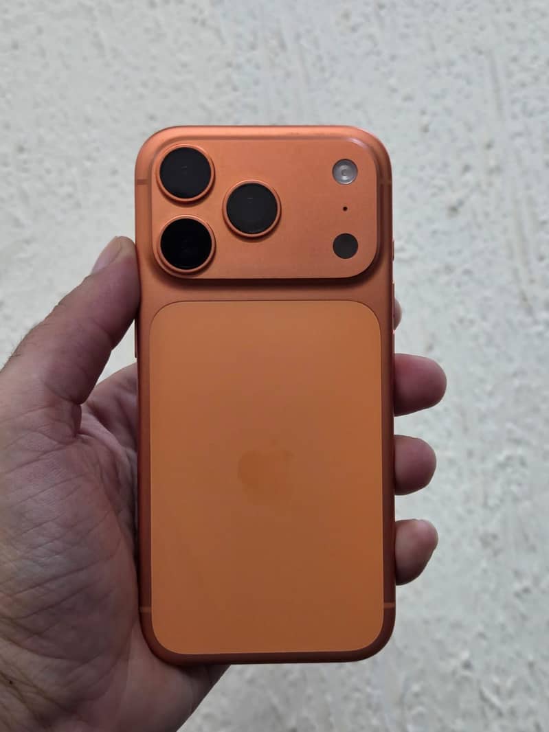 Apple iPhone 17 Pro 0