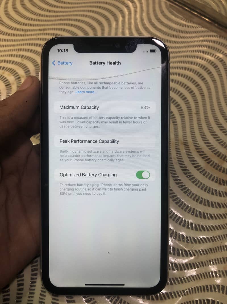Apple iPhone 11 4