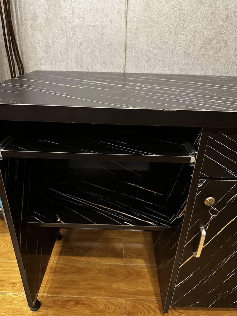 New Stylish Laptop/Computer Table 4