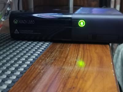 xbox 360 E Ultra Slim 250GB