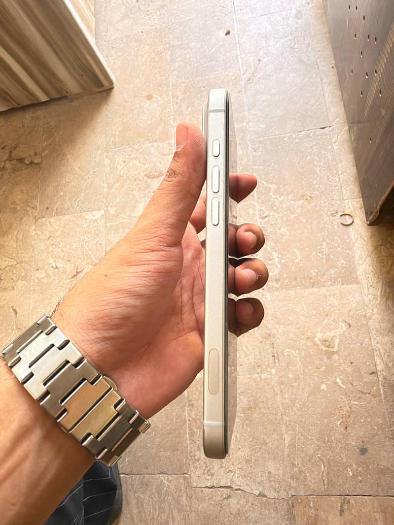 Apple iPhone 17 Pro Max 1
