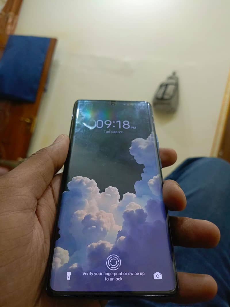 Tecno Spark 20 Pro Plus 2