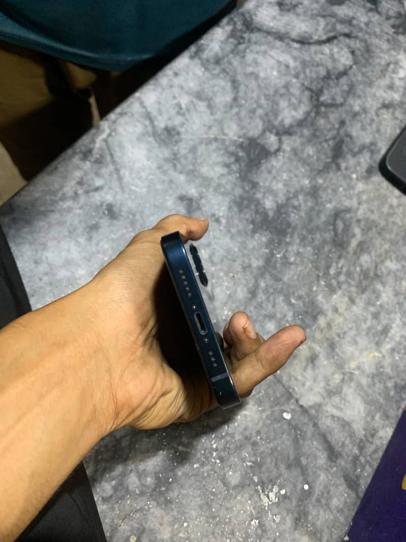 Apple iPhone 13 3