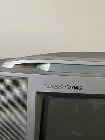 Turbo swing LG tv