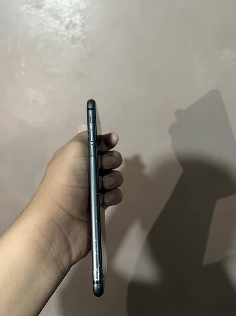 Apple iPhone 8 Plus 2