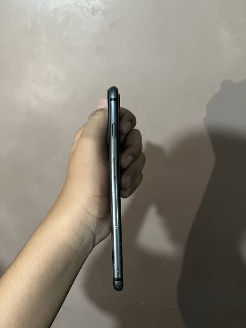 Apple iPhone 8 Plus 5