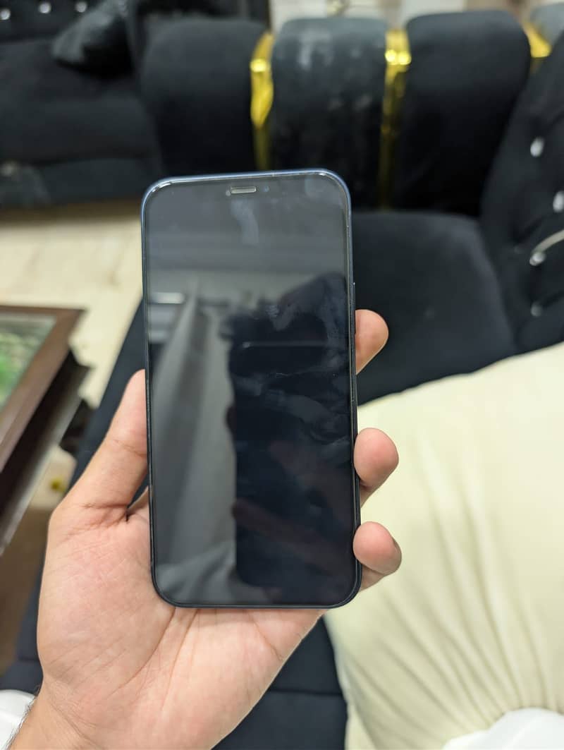 Apple iPhone 12 2