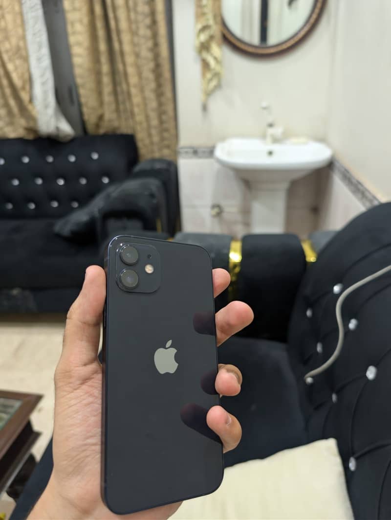 Apple iPhone 12 5