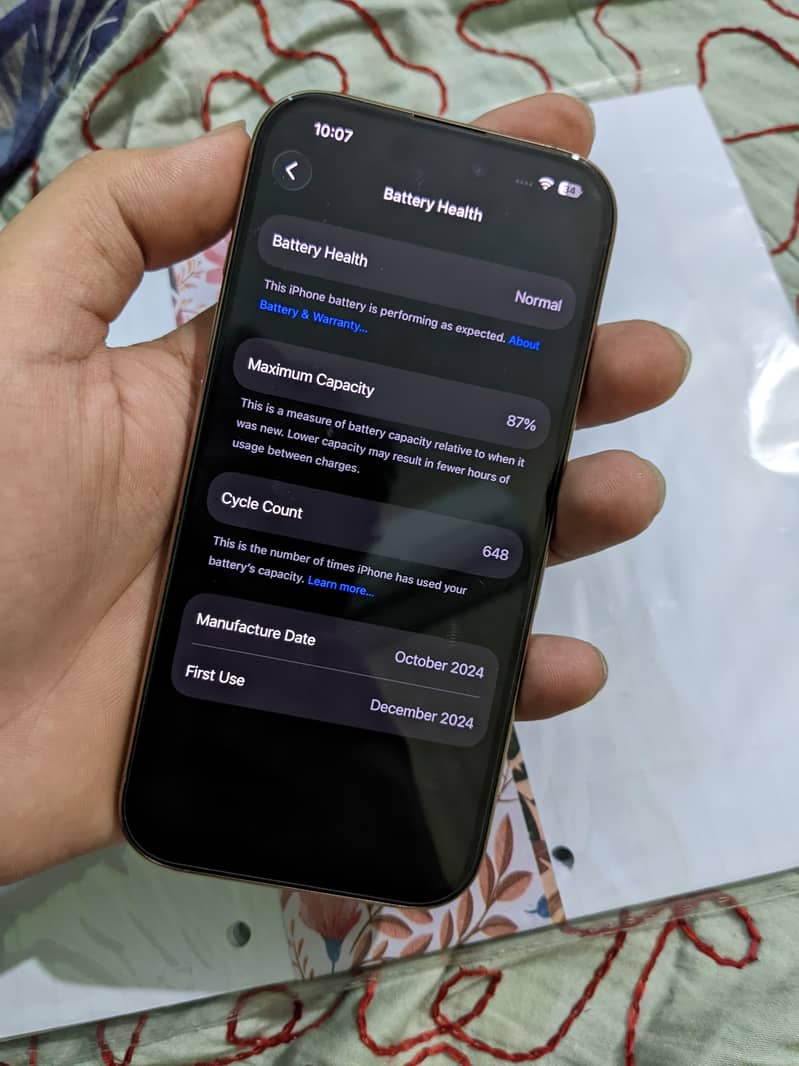 Apple iPhone 16 Pro 0