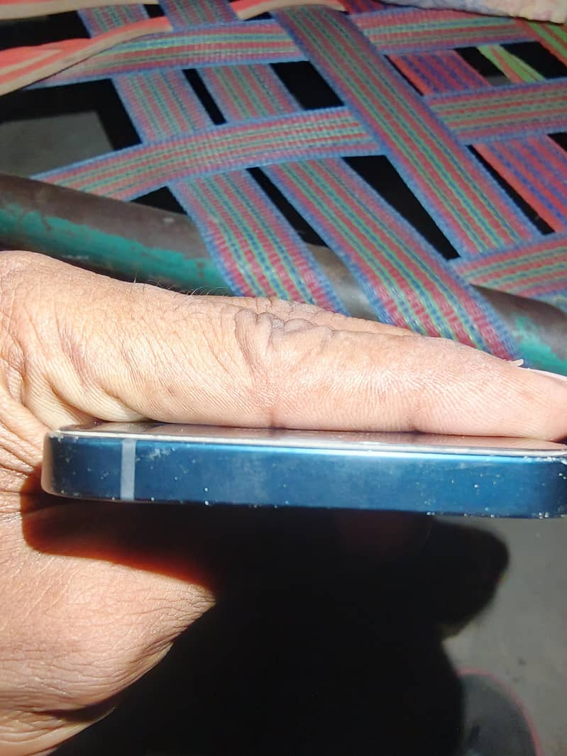 Apple iPhone 12 1