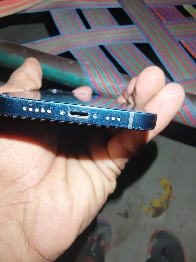 Apple iPhone 12 2