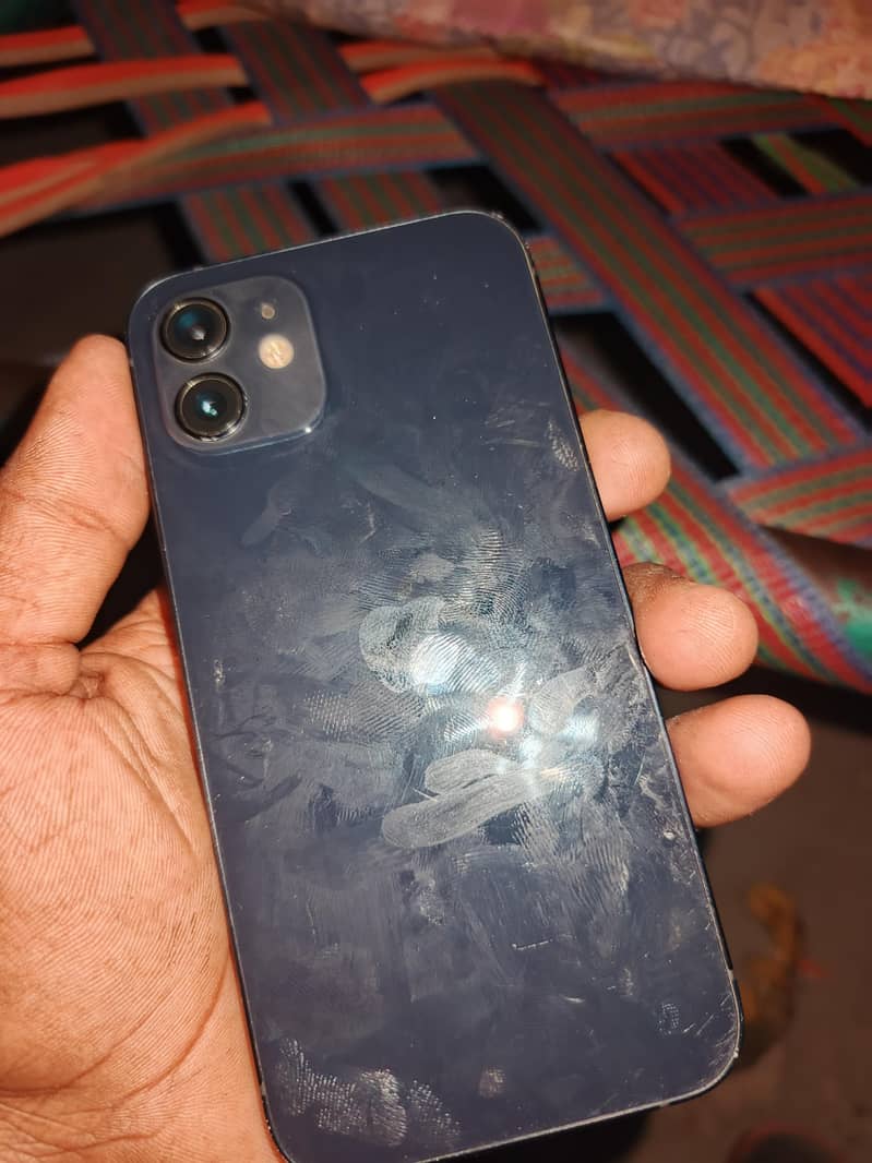 Apple iPhone 12 6