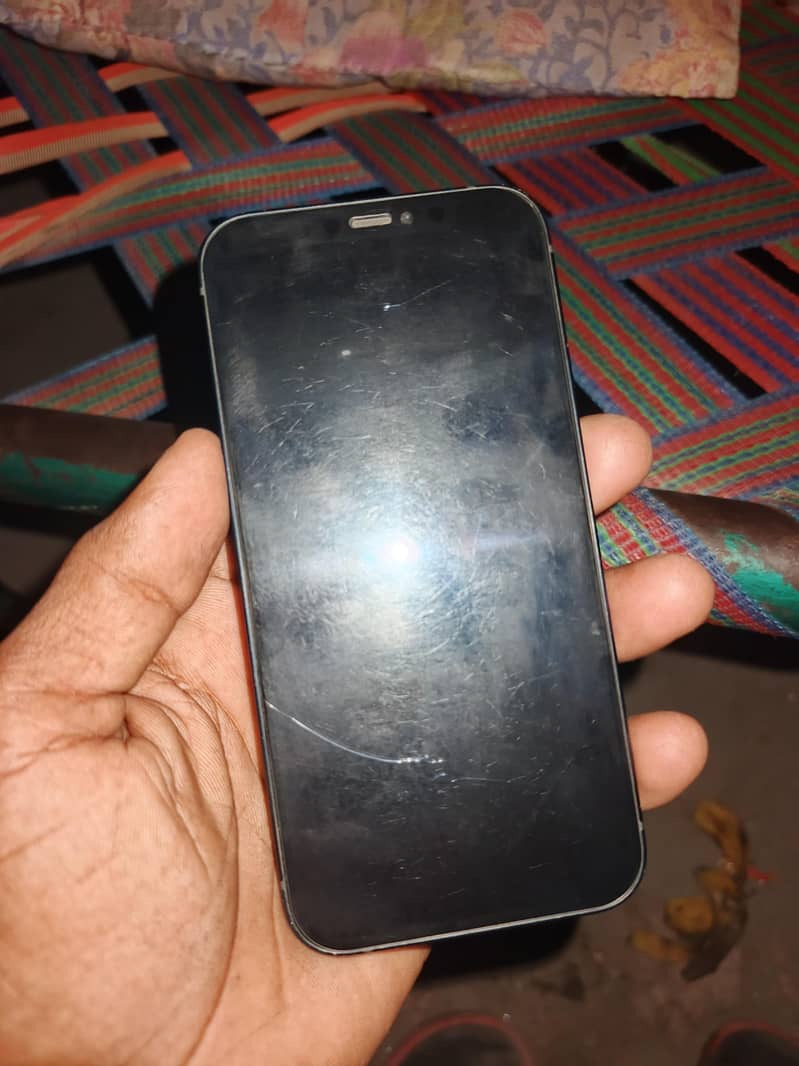 Apple iPhone 12 7
