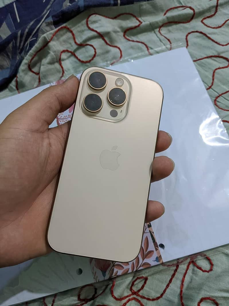 Apple iPhone 16 Pro 2