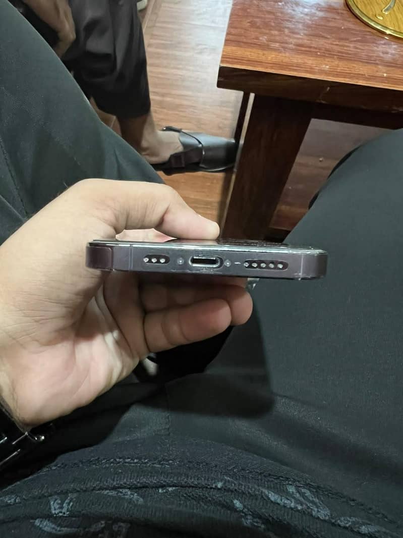Apple iPhone 14 Pro 3
