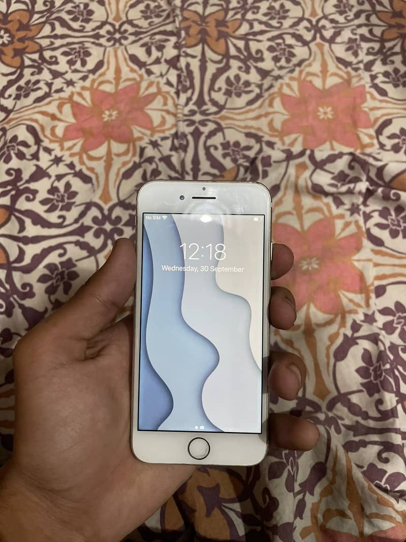 Apple iPhone 7 2