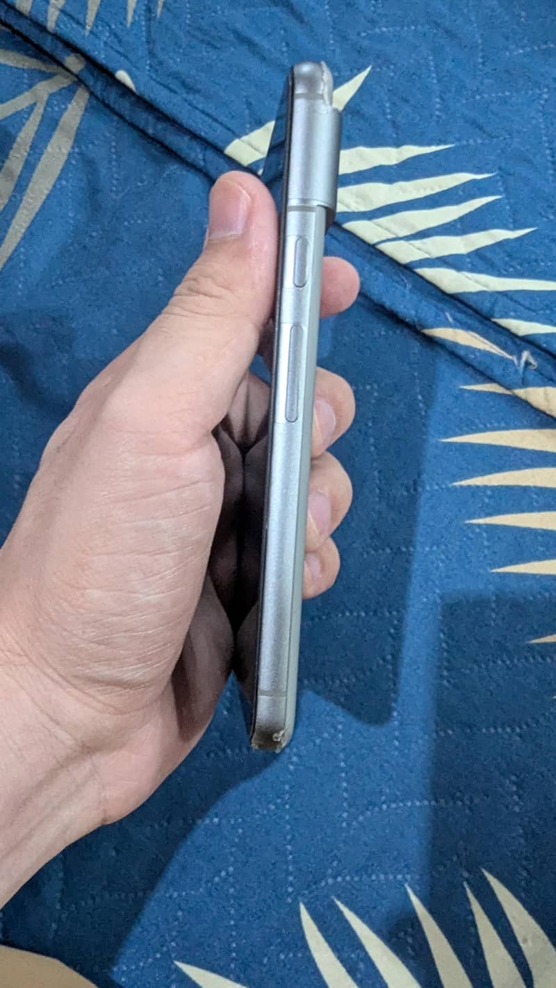 Google Pixel 8 5