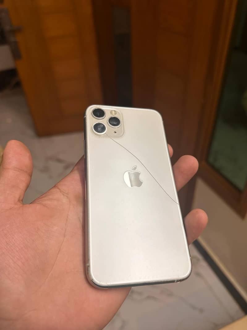 iPhone 11 Pro 4