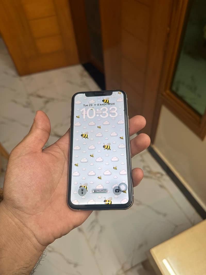 iPhone 11 Pro 6