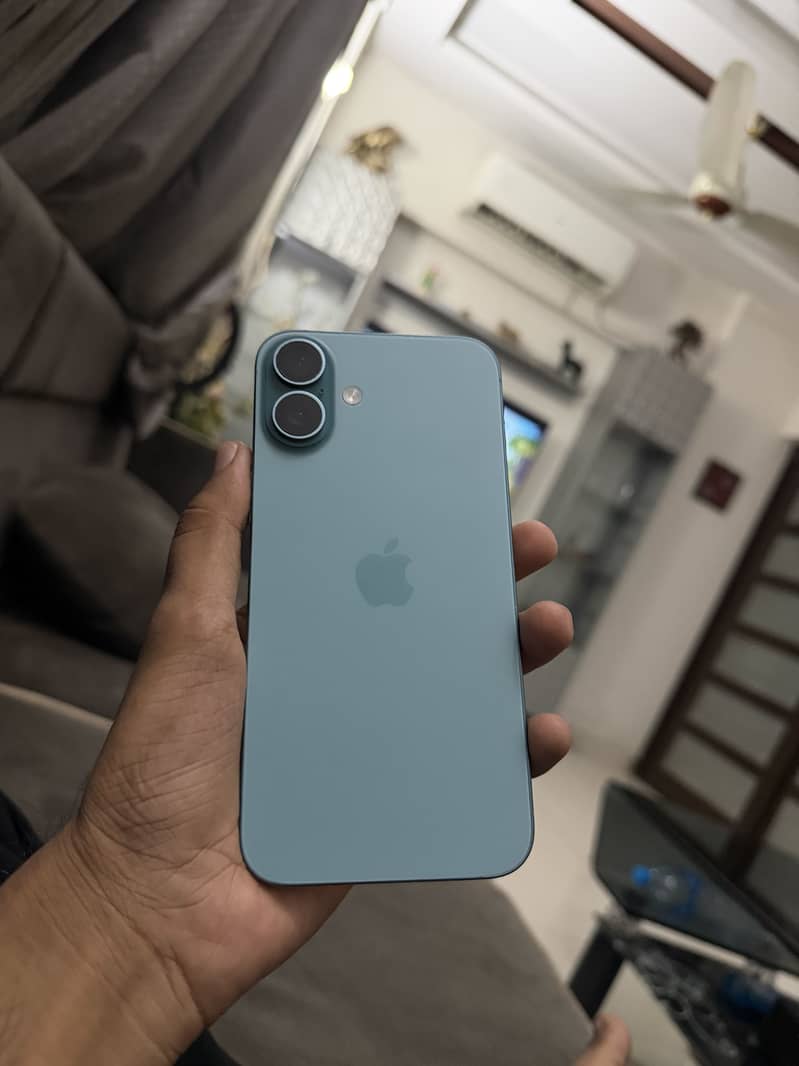 iPhone 16 Plus 0