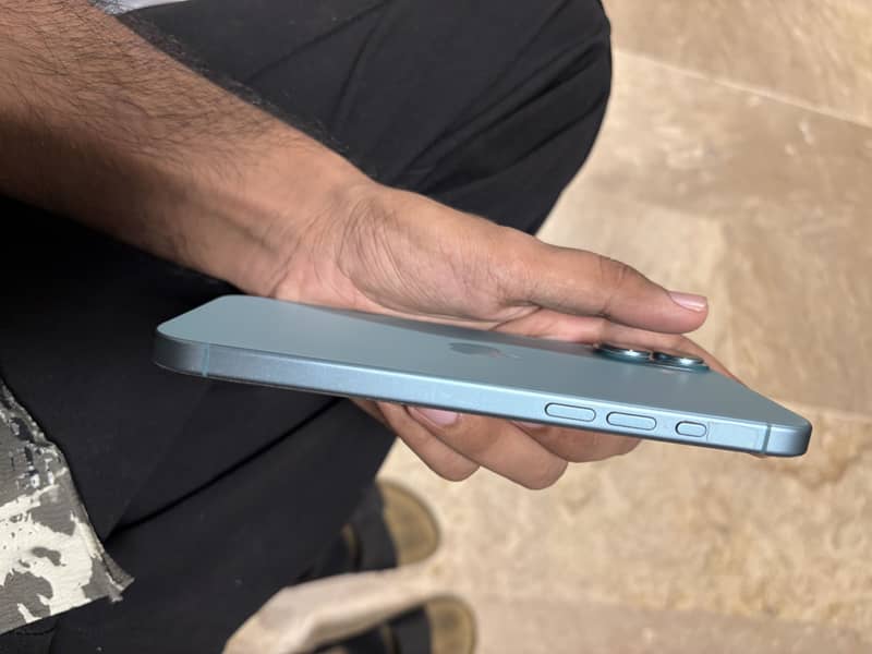iPhone 16 Plus 3
