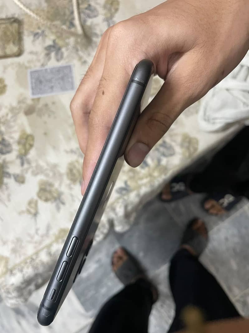 Apple iPhone 11 1