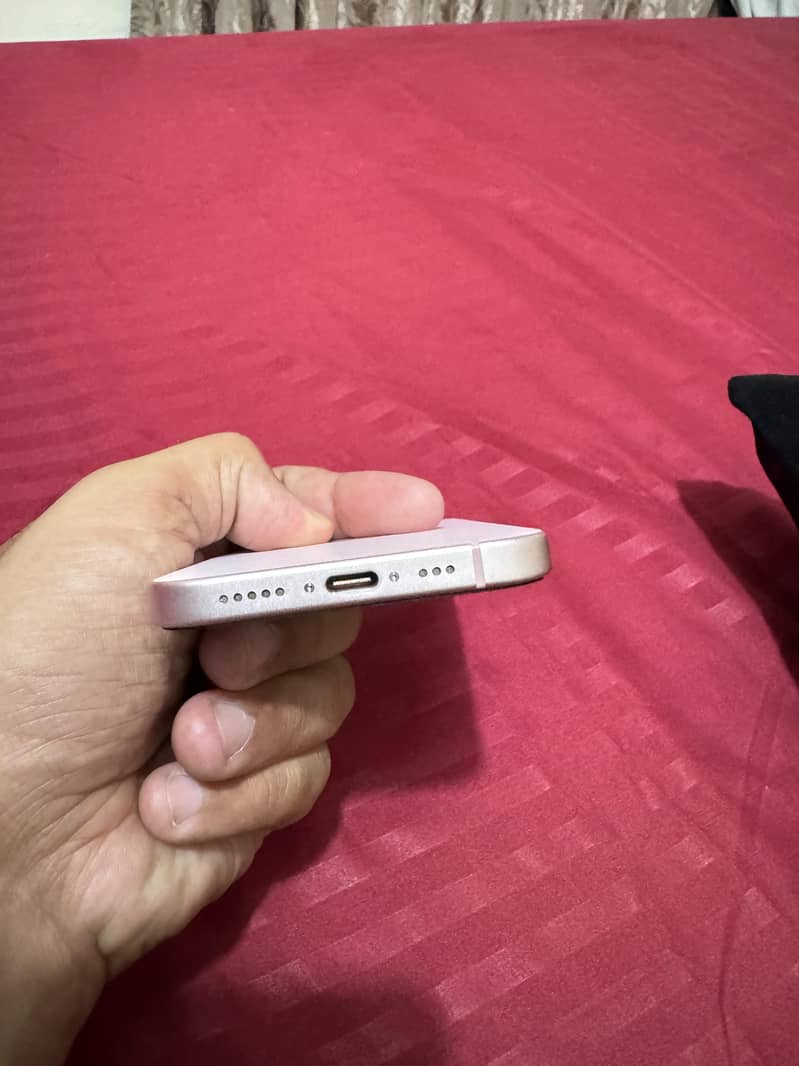 Apple iPhone 15 3