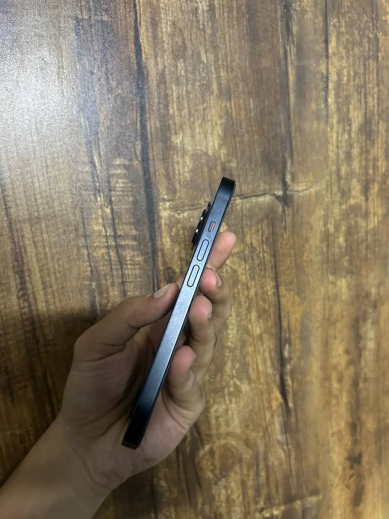 Apple iPhone 14 6