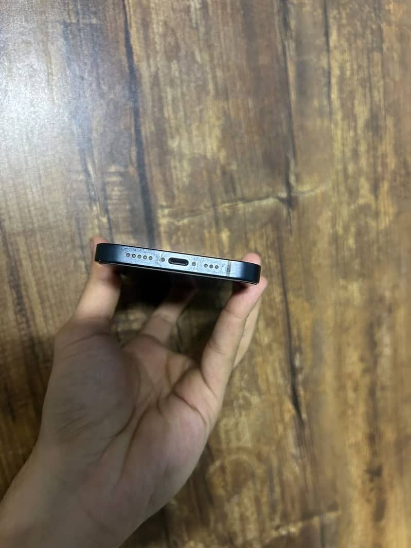 Apple iPhone 14 7