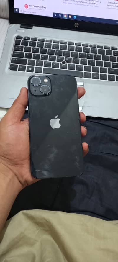 Apple iPhone 13