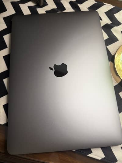 Macbook Pro M2 (2022)