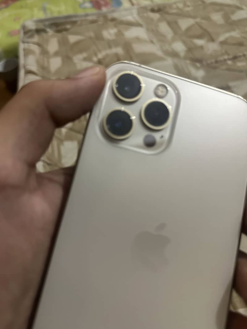 Apple iPhone 12 Pro Max 3