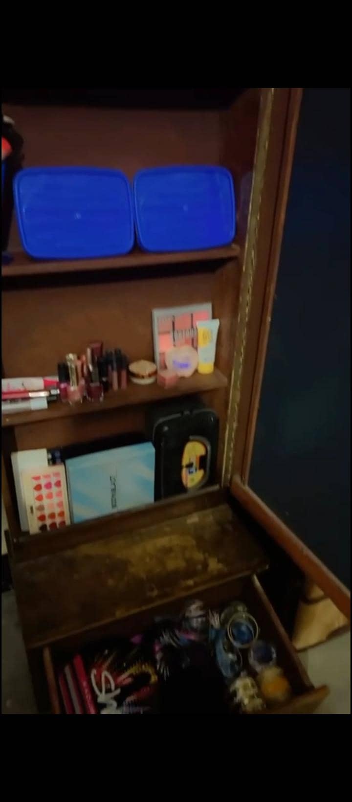 Makeup Vanity 3