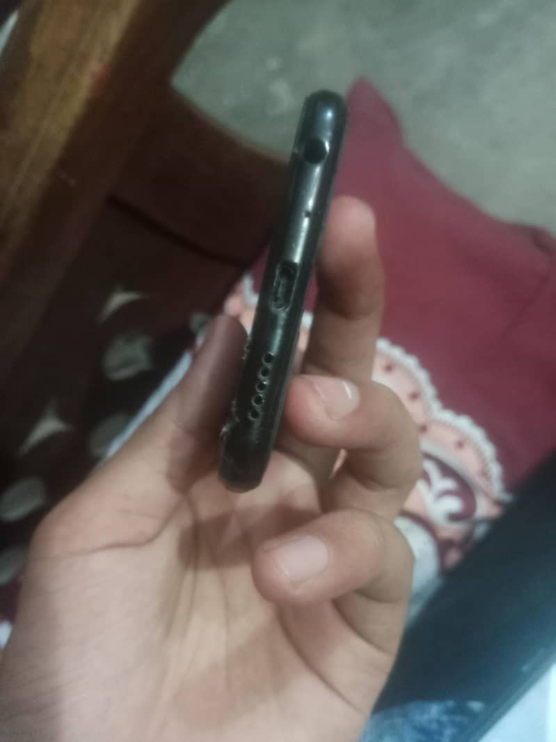 Honor 9N 4