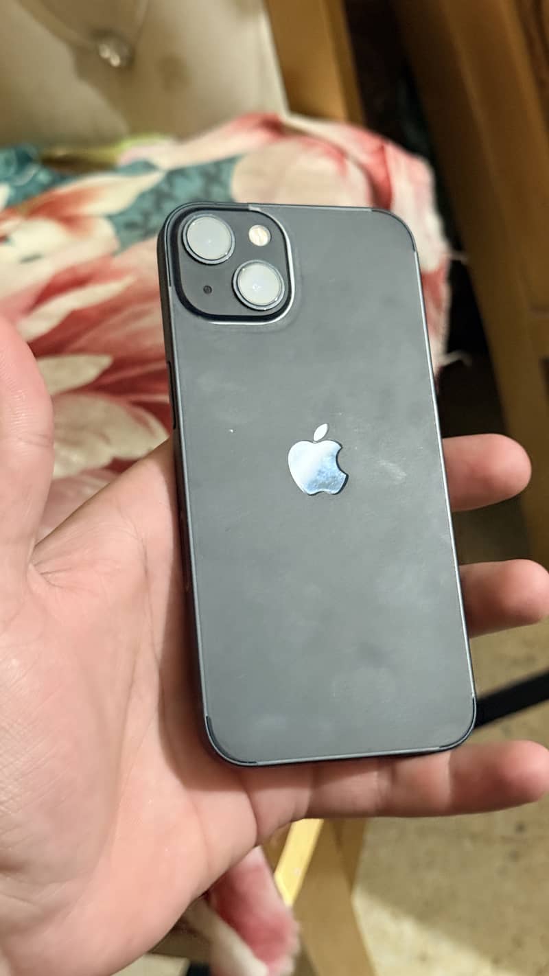 Apple iPhone 13 0