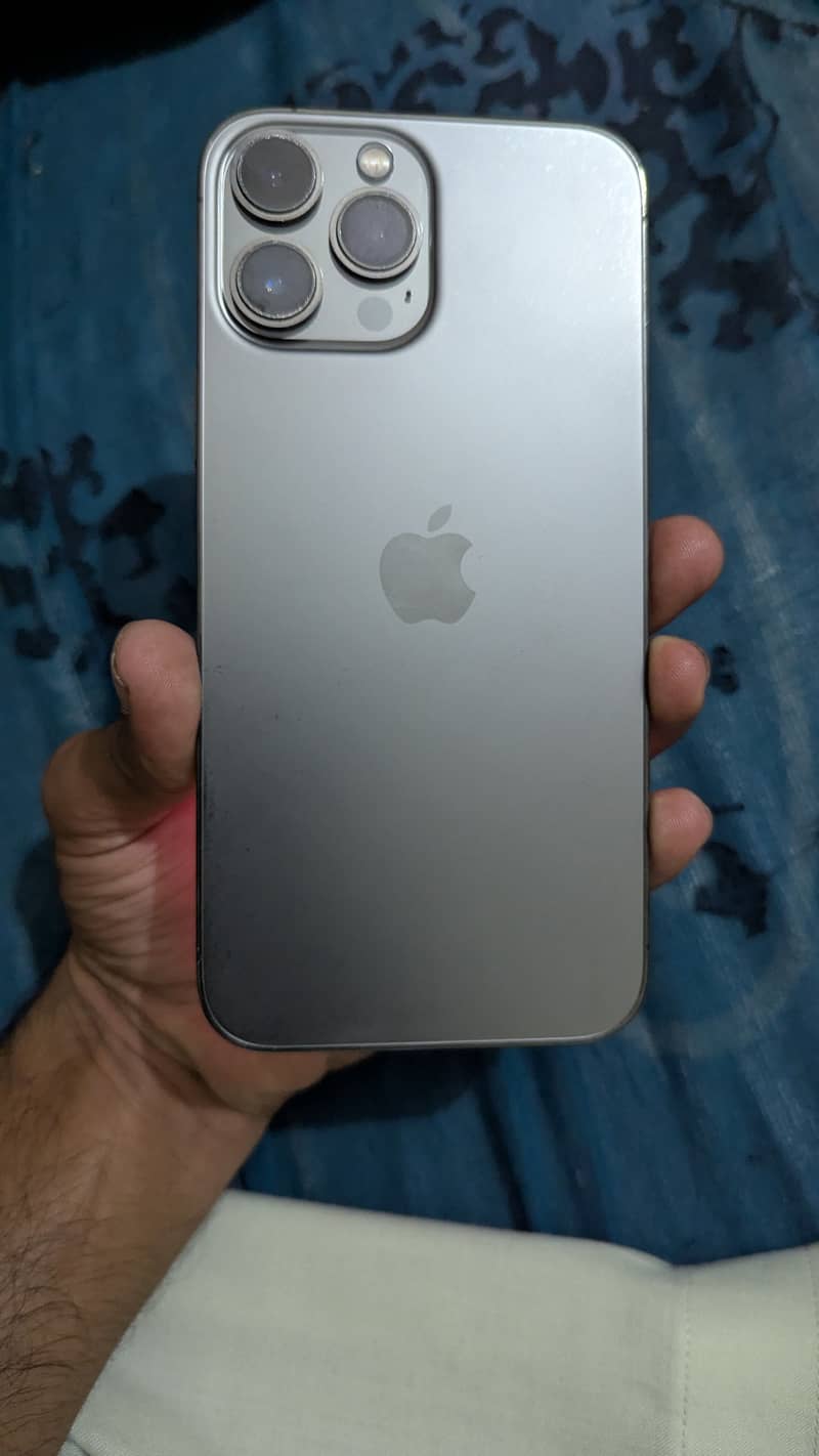 Apple iPhone 13 Pro Max 1