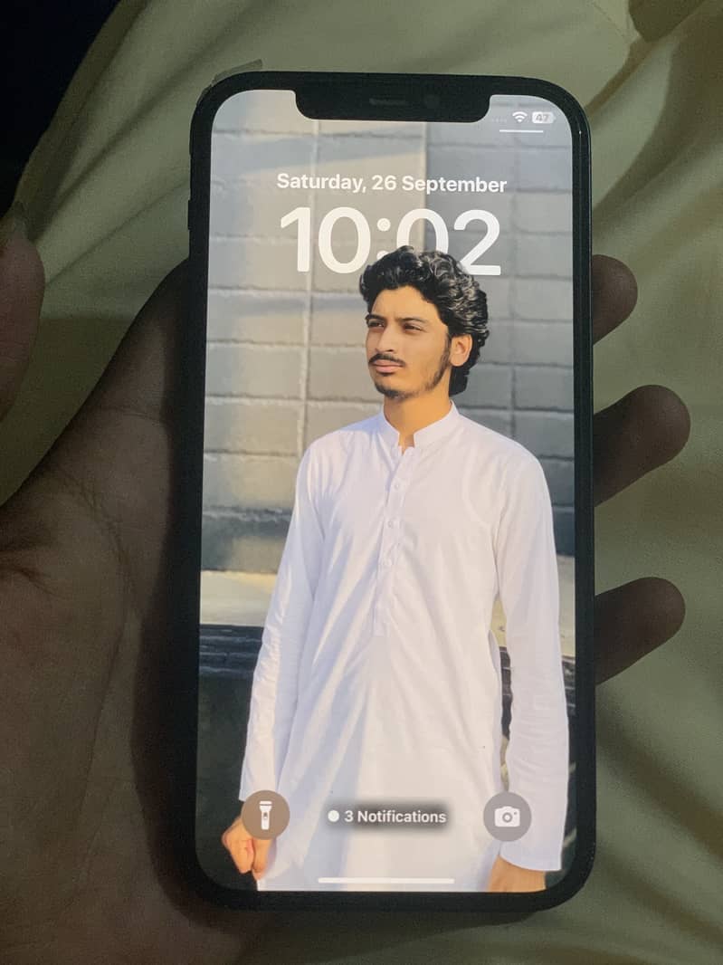 Apple iPhone 12 3