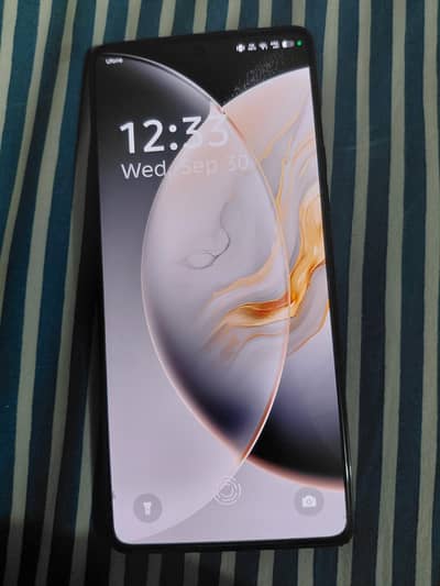 Tecno CAMON 30