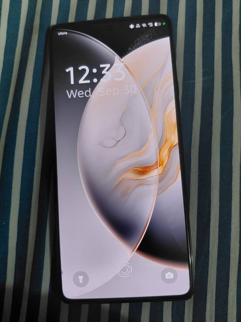Tecno CAMON 30 0