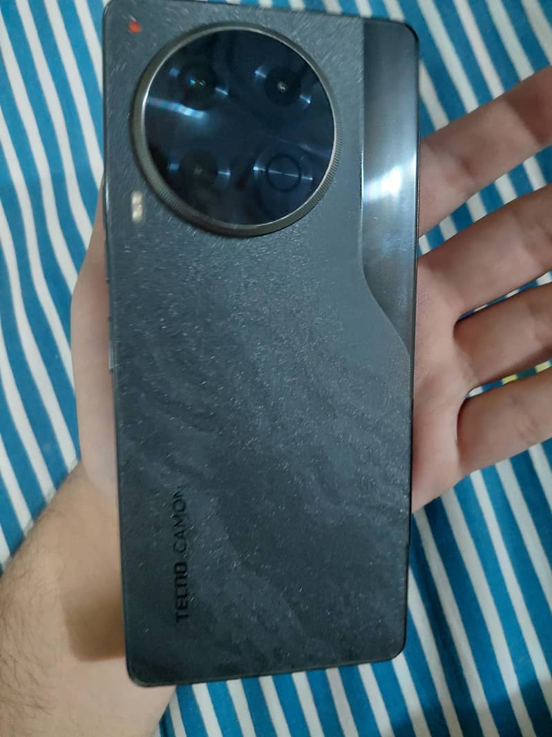Tecno CAMON 30 2
