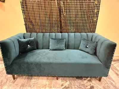 7 seater sofa set with center table