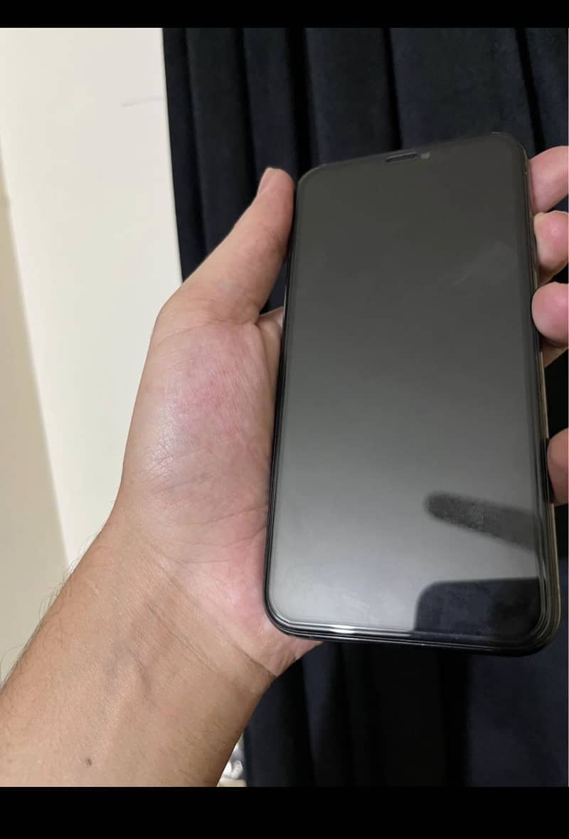 Apple iPhone 11 Pro 1