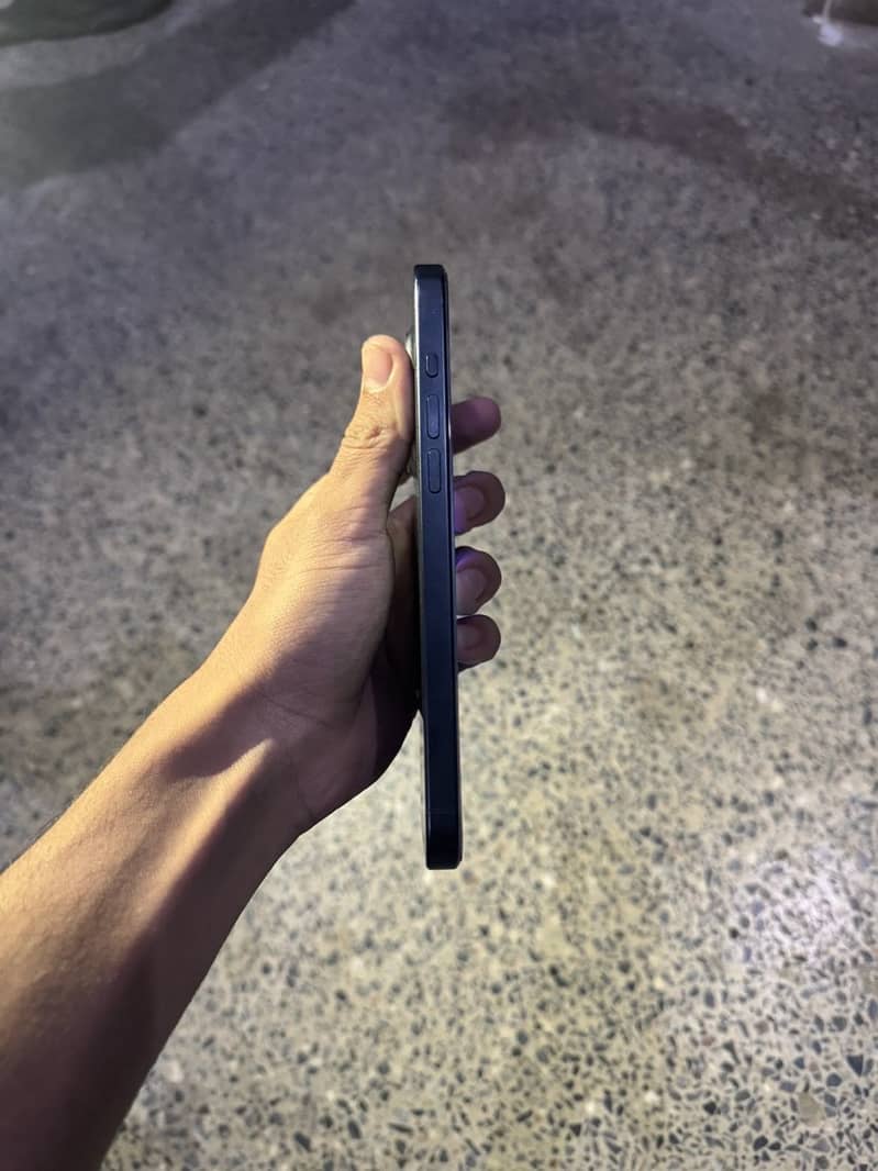 Apple iPhone 15 Pro Max jv 3