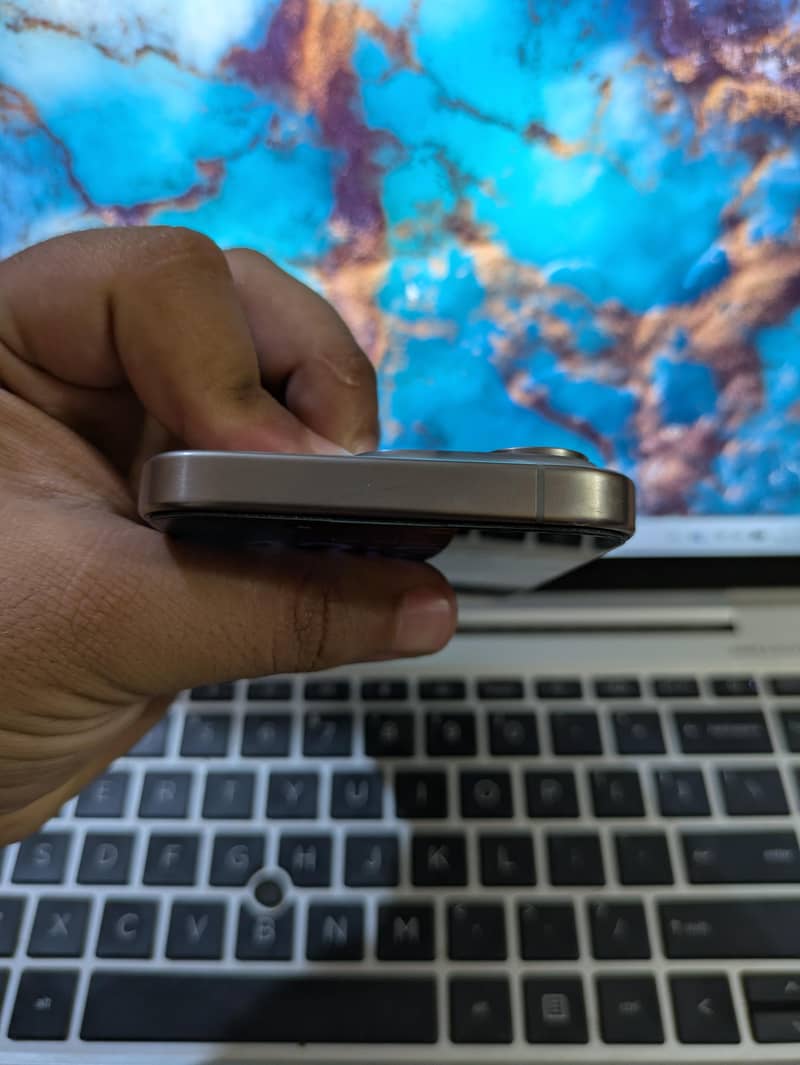 Apple iPhone 15 Pro 8