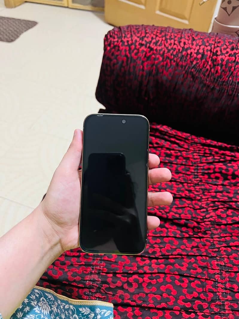 Apple iPhone 14 Pro 3