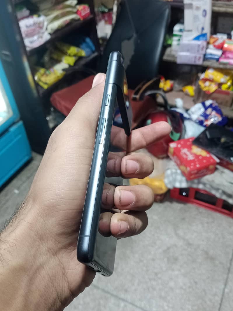 Google Pixel 7 4