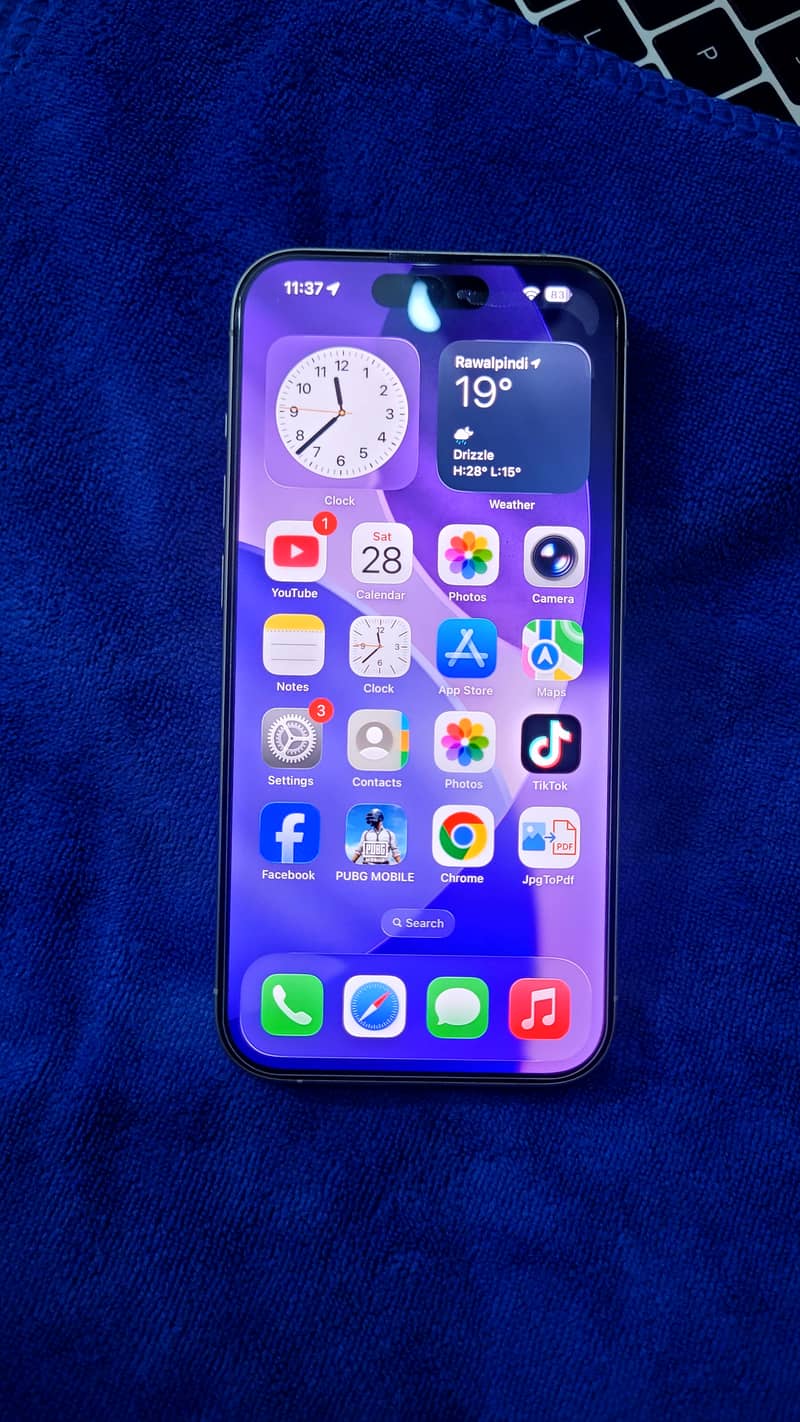 Apple iPhone 15 Pro 4