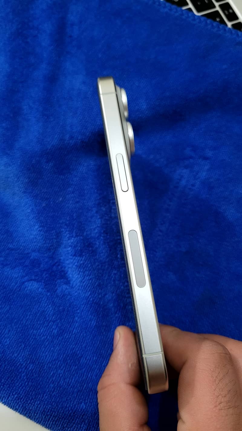 Apple iPhone 15 Pro 8