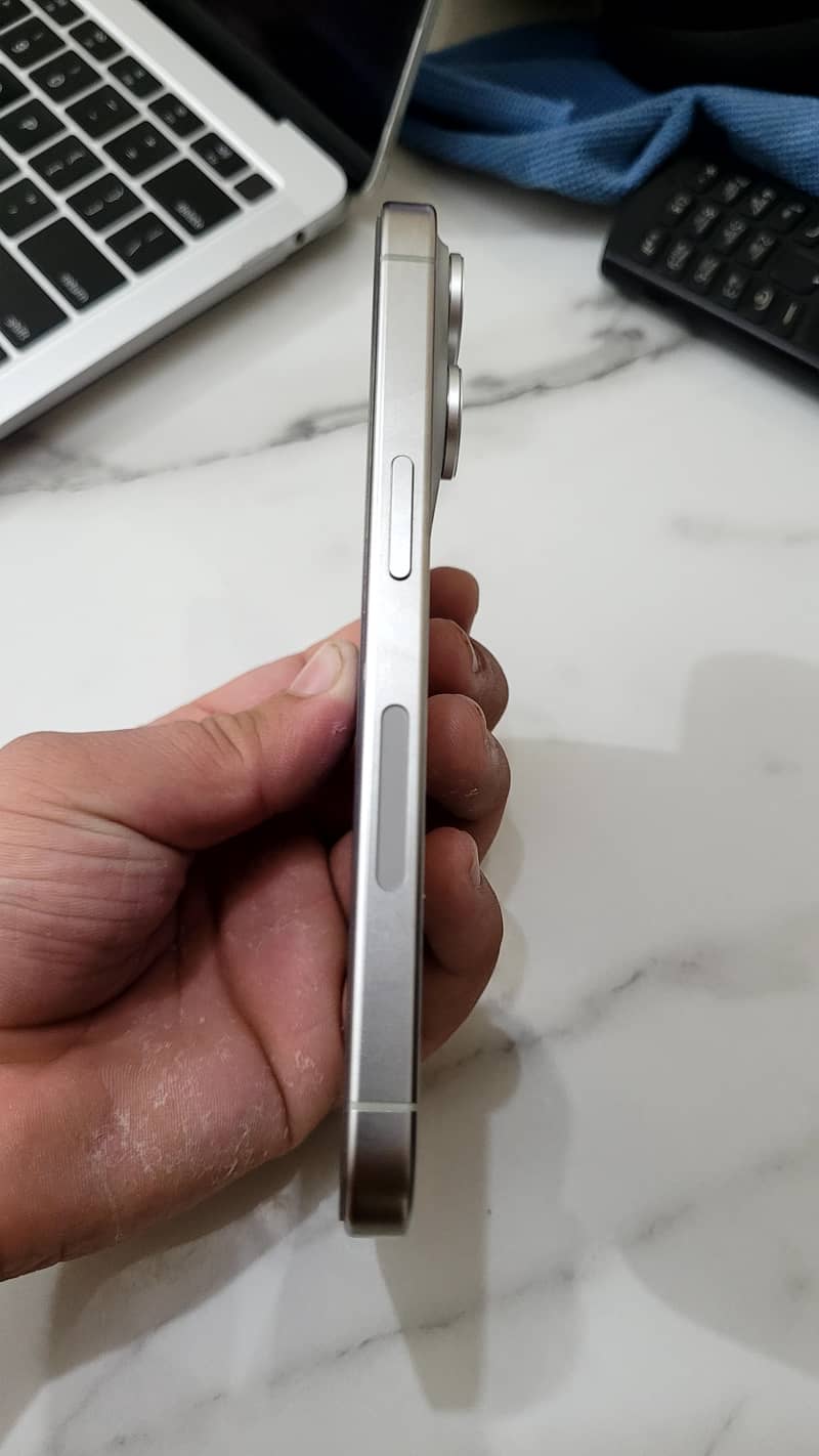 Apple iPhone 15 Pro 13